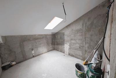 Duplex cu 4 camere cu Canalizare în Central - 17