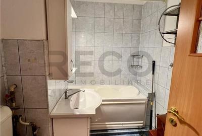 Apartament cu 3 camere decomandat în Dacia - 2