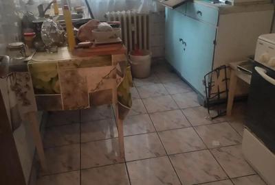 Ap 3 camere,boxa,parter inalt,zona licee - 6