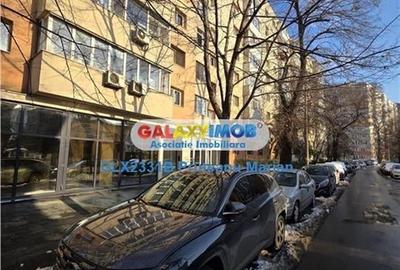 Vanzare apartament cu 4 camere situat  situat la Lizeanu - 42