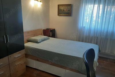 2 Case cu 7 camere, 2 bucatarii si 3 bai, intr-o curte cartierul Gradiste - 5