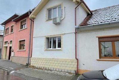 Apartament cu 3 camere în Călugareni - 1