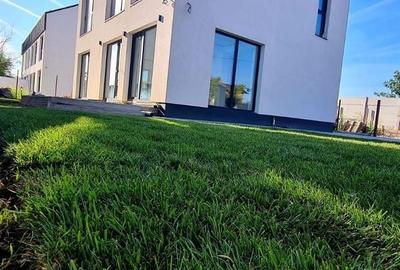 Casă individuală cu 5 camere cu Canalizare în Tunari