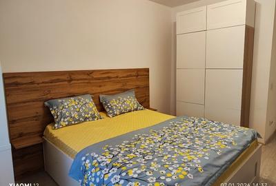 Inchiriez apartament 2 camere sector 4 - 1