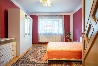 Apartament cu 3 camere decomandat, mobilat în Florilor - 13