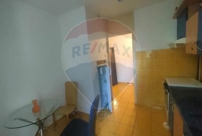 Apartament de vanzare - 3