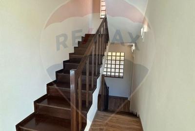 Casă cu 4 camere cu Teren 800 Mp în Central - 8