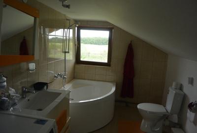 Casa P+E, la 15 km de Poiana Lacului, finisata, mobilata,  teren 7500mp, - 5
