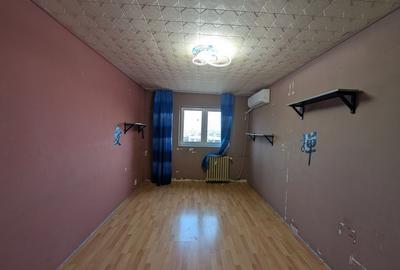 3 Camere Giulești, 60mp, Vedere Panoramică, Total de Renovat 3 Camere Giulești, 60mp, Vedere Panoramică, Total de Renovat - 5