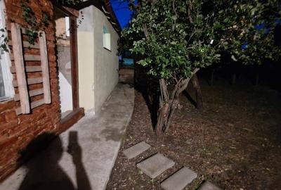 Casă cu 3 camere cu Teren 1000 Mp în Nuci - 1