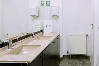 CLADIRE ULTRACENTRALA ORADEA DE INCHIRIAT/ MOBILATA/LOCURI DE PARCARE - 19