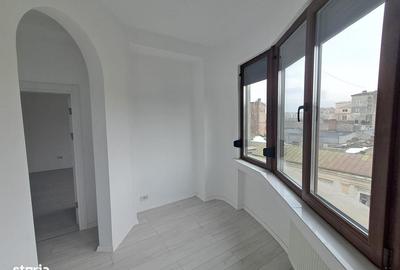Apartament cu 5 camere decomandat în Moșilor - 1