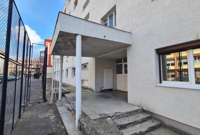 Garsonieră semidecomandată, mobilată în Central - 9