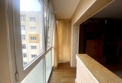 Apartament cu 3 camere decomandat, mobilat în Titan - 14