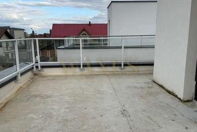 Casă cu 3 camere cu Canalizare în Florești