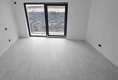 Casă cu 5 camere cu Teren 175 Mp în Tineretului - 13