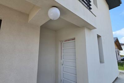 Casă cu 4 camere în Berceni - 3