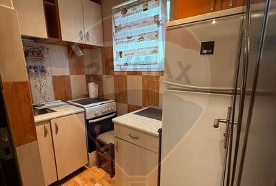 Apartament cu o camera de inchiriat- zona 6 Vanatori - 16