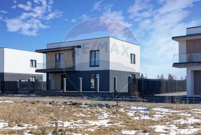 Casă cu 4 camere cu Teren 500 Mp în Sânpetru - 23