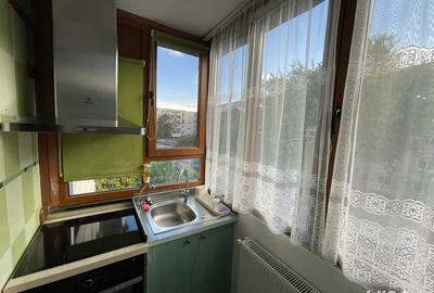 Inchiriez apartament 2 camere, decomandat, etaj 2, calduros, complet mobilat si utilat Inchiriez apartament 2 camere, decomandat, etaj 2, calduros, complet mobilat si utilat - 2