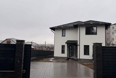 Casă cu 4 camere în Central - 5