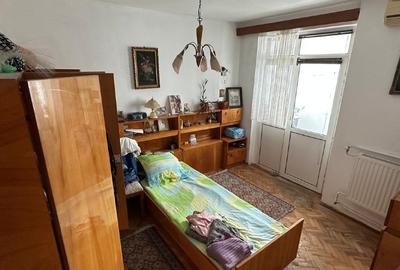 Apartament cu 3 camere semidecomandat în 1 Mai - 12