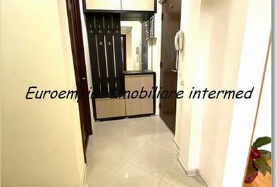 Apartament 3 camere decomandate zona Tomis 3 - 4