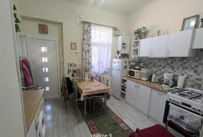 Resita Apartament la Curte Comuna - 4