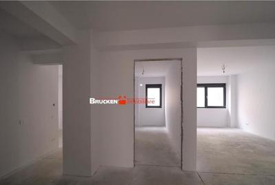 Spațiu comercial, de 135 mp, în Decebal - 9