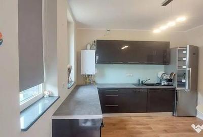 Casă cu 4 camere cu Teren 265 Mp în Central - 10