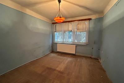 Comision Zero - 3 camere etaj 1, Independentei H. Botev. - 4