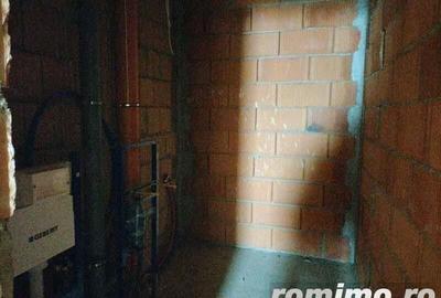 Apartament cu 2 camere decomandat în Tractorul - 8