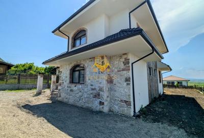 Casă individuală cu 4 camere cu Canalizare în Dezmir - 26