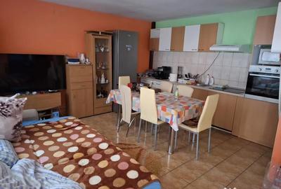 Apartament cu 4 camere decomandat în Central - 2