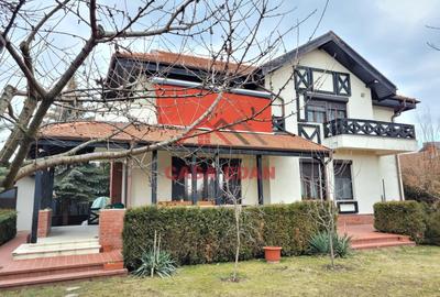 Casă individuală cu 4 camere în Central