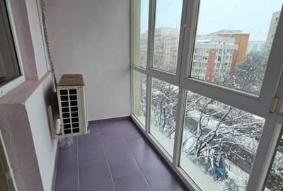 Apartament cu 3 camere semidecomandat, mobilat în Berceni - 9
