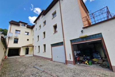 Casă cu 7 camere cu Teren 720 Mp în Vest - 14