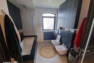 Casă cu 5 camere cu Teren 700 Mp în Șcheia - 12