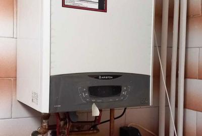 Apartament cu 3 camere decomandat în Exterior Vest