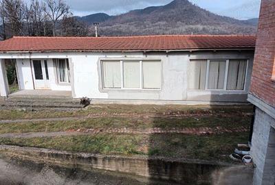 Casă cu 3 camere în Baia Sprie - 1