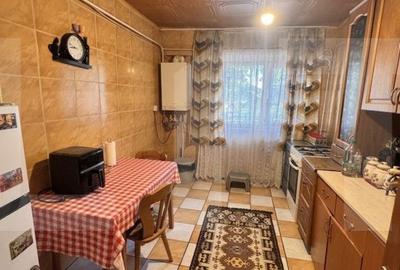 Apartament cu 3 camere decomandat în Central - 2