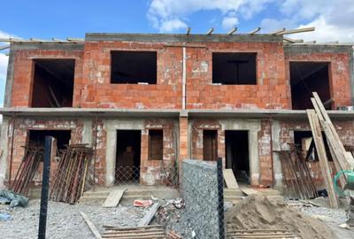 Casă cu 4 camere cu Teren 750 Mp în Central - 5