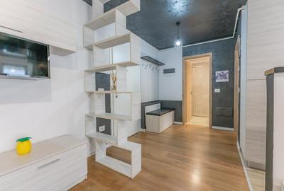 Apartament cu 2 camere semidecomandat, mobilat în Tractorul - 8