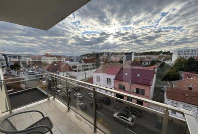 Apartament cu 2 camere decomandat, mobilat în Semicentral