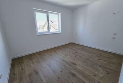 Vila 3 camere+mansarda 40mp,tva inclus,comison 0,10km de piață unirii - 15