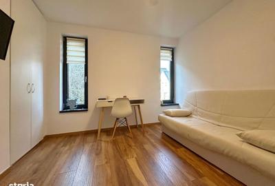 Apartament cu 3 camere, mobilat în Cetatea - 5