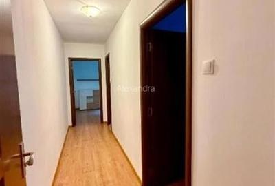 Vanzare Apartament 3 Camere Semidecomandat Aparatorii Patriei-Al.Ciceu - 5