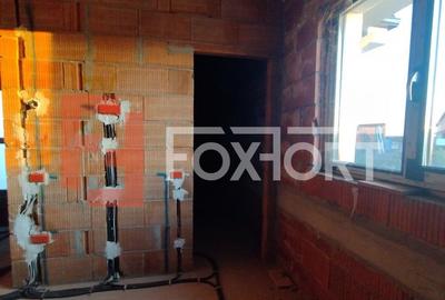 Duplex 5 camere, Becicherecu Mic - Garaj, terasa, Interior la Rosu - 13