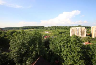 Casă cu 4 camere cu Teren 50 Mp în Tătărași