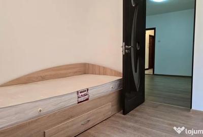 Apartament cu 2 camere semidecomandat în Progresul - 8